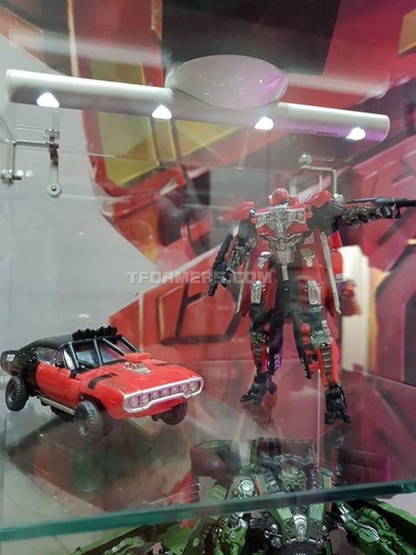 Mcmcomiccon 2018 Hasbro Pannel Devstator Shatter Skrapmetal And Cogman Studio Series Reveals  (9 of 28)